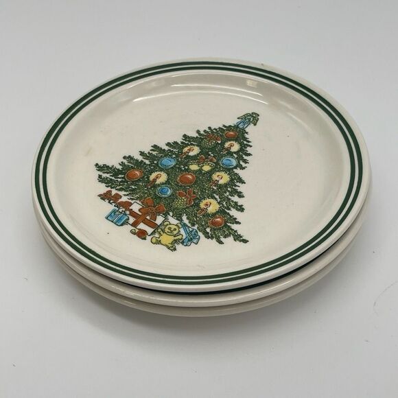 Christmas Tree Plates Lot of 3 Salad Dessert White Ceramic Round Traditional Set - Picture 2 of 10